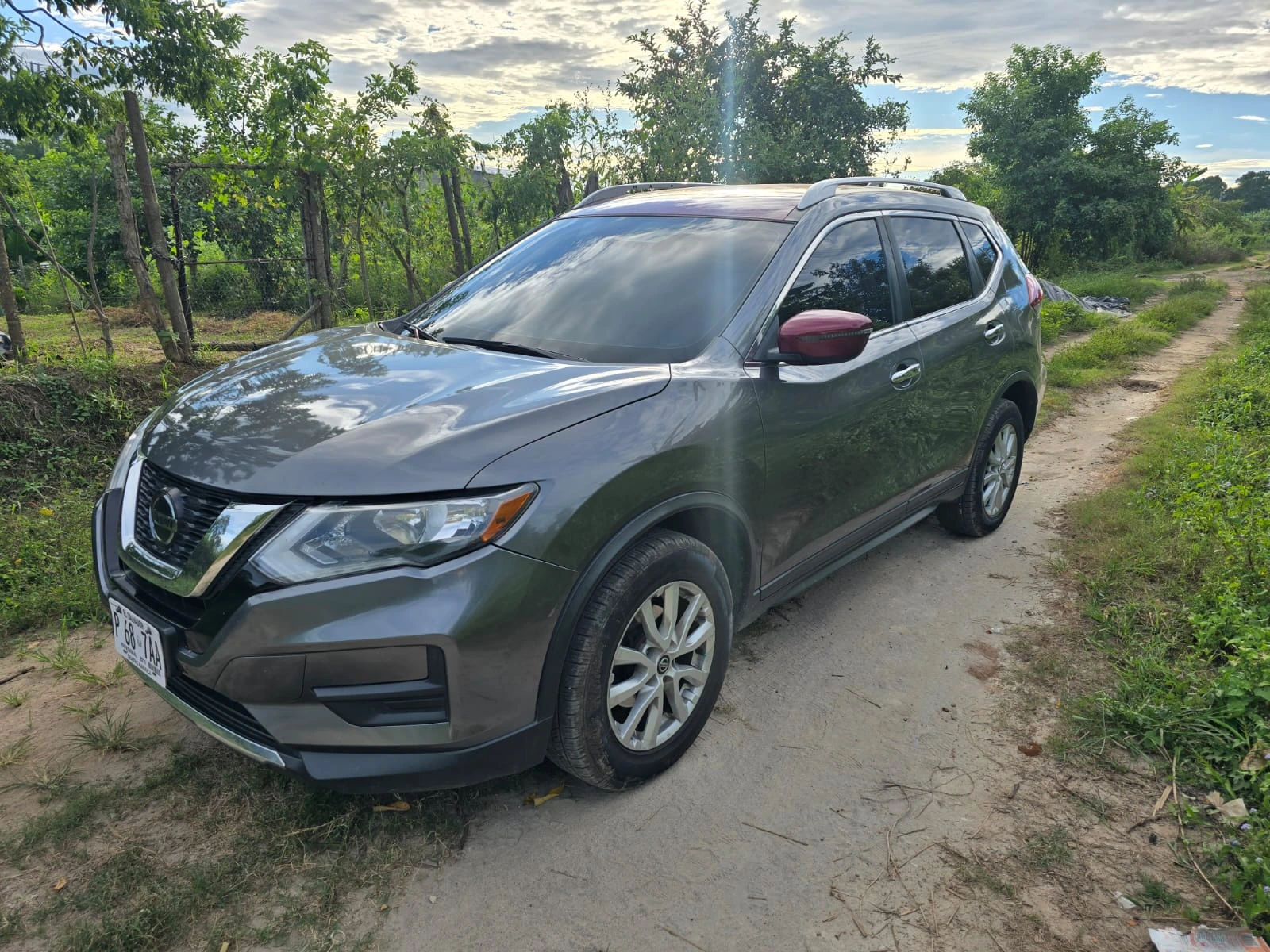 SUV Nissan Rogue S AWD