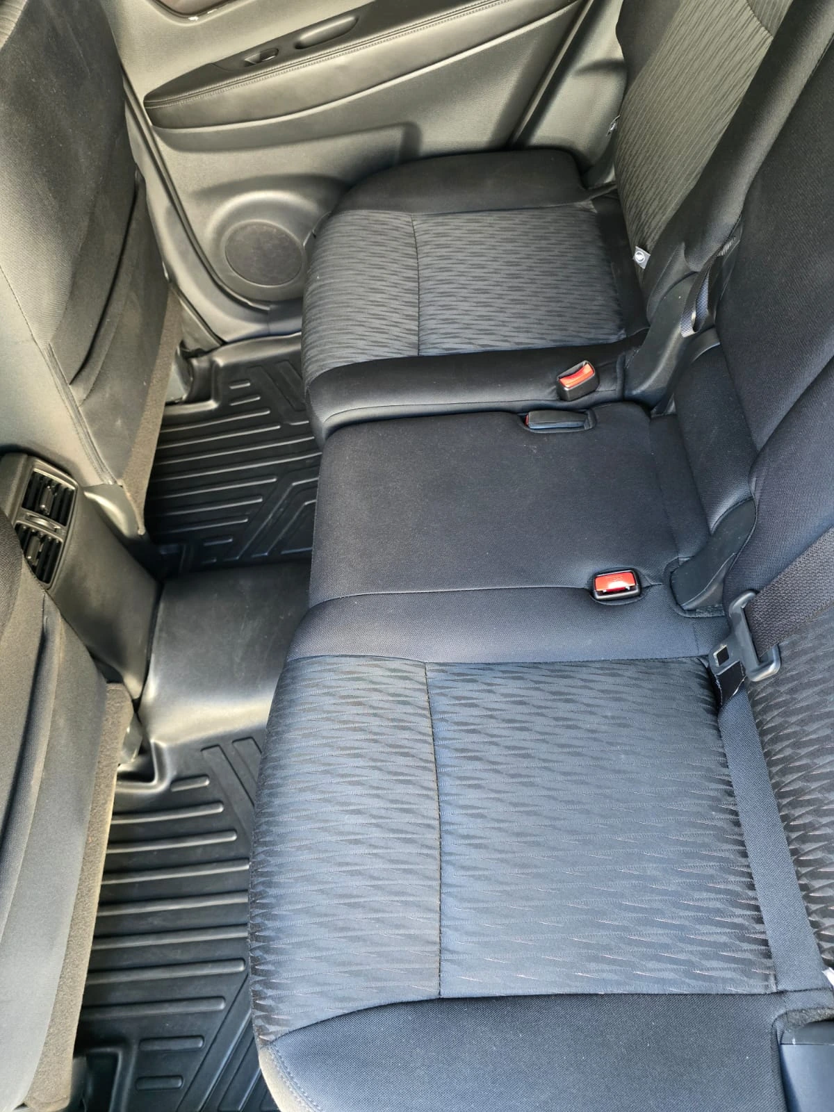SUV Nissan Rogue S AWD