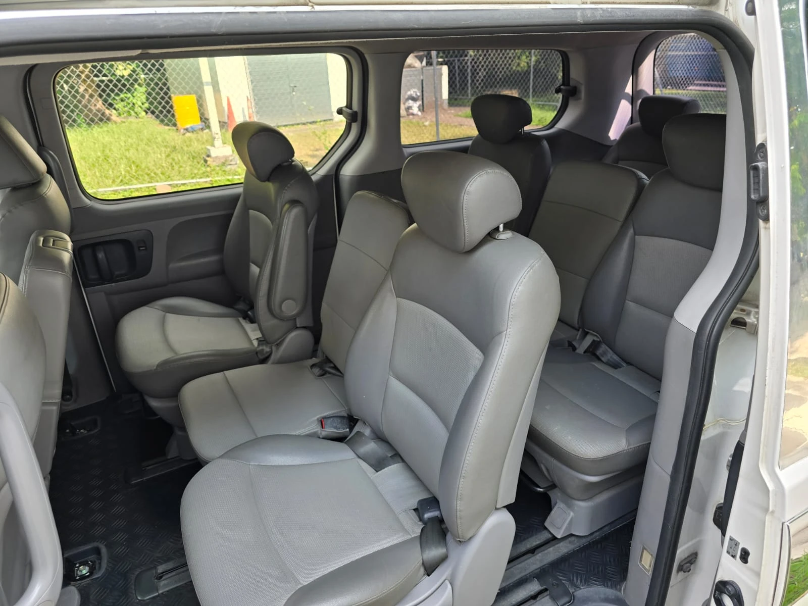 Minivan Hyundai White