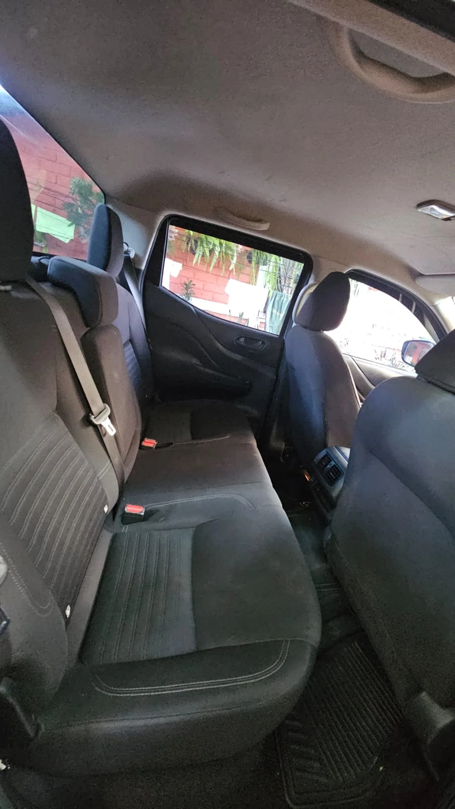 Pick-Up Truck  4x4 Nissan Frontier