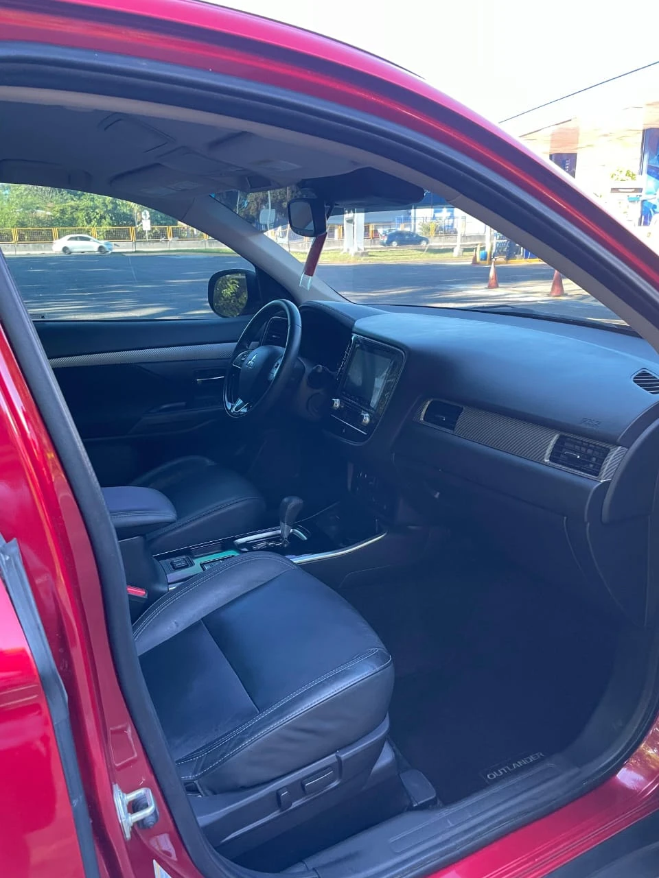 SUV Mitsubishi Outlander