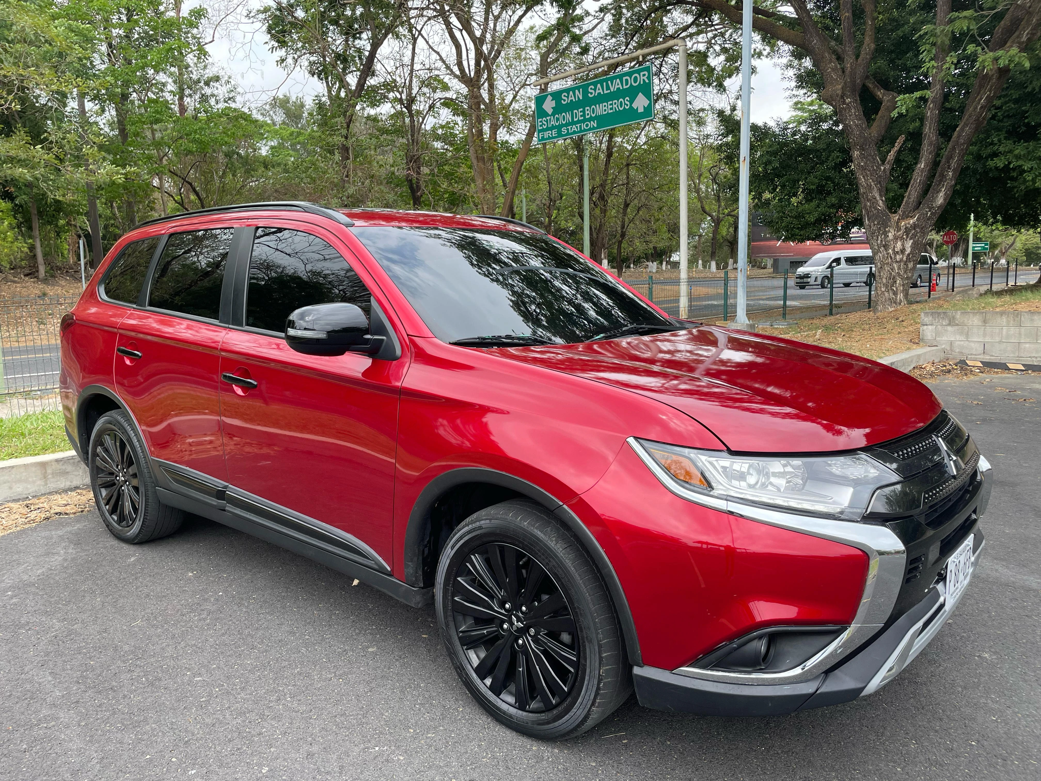 SUV Mitsubishi Outlander