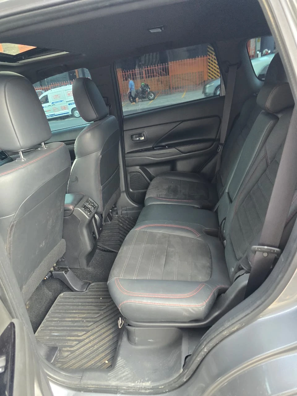 SUV Mitsubishi Outlander