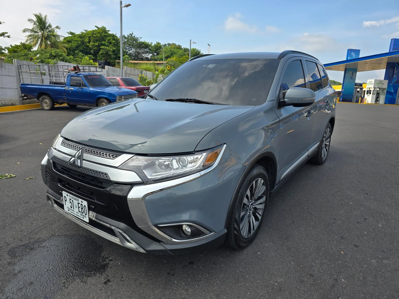 SUV Mitsubishi Outlander