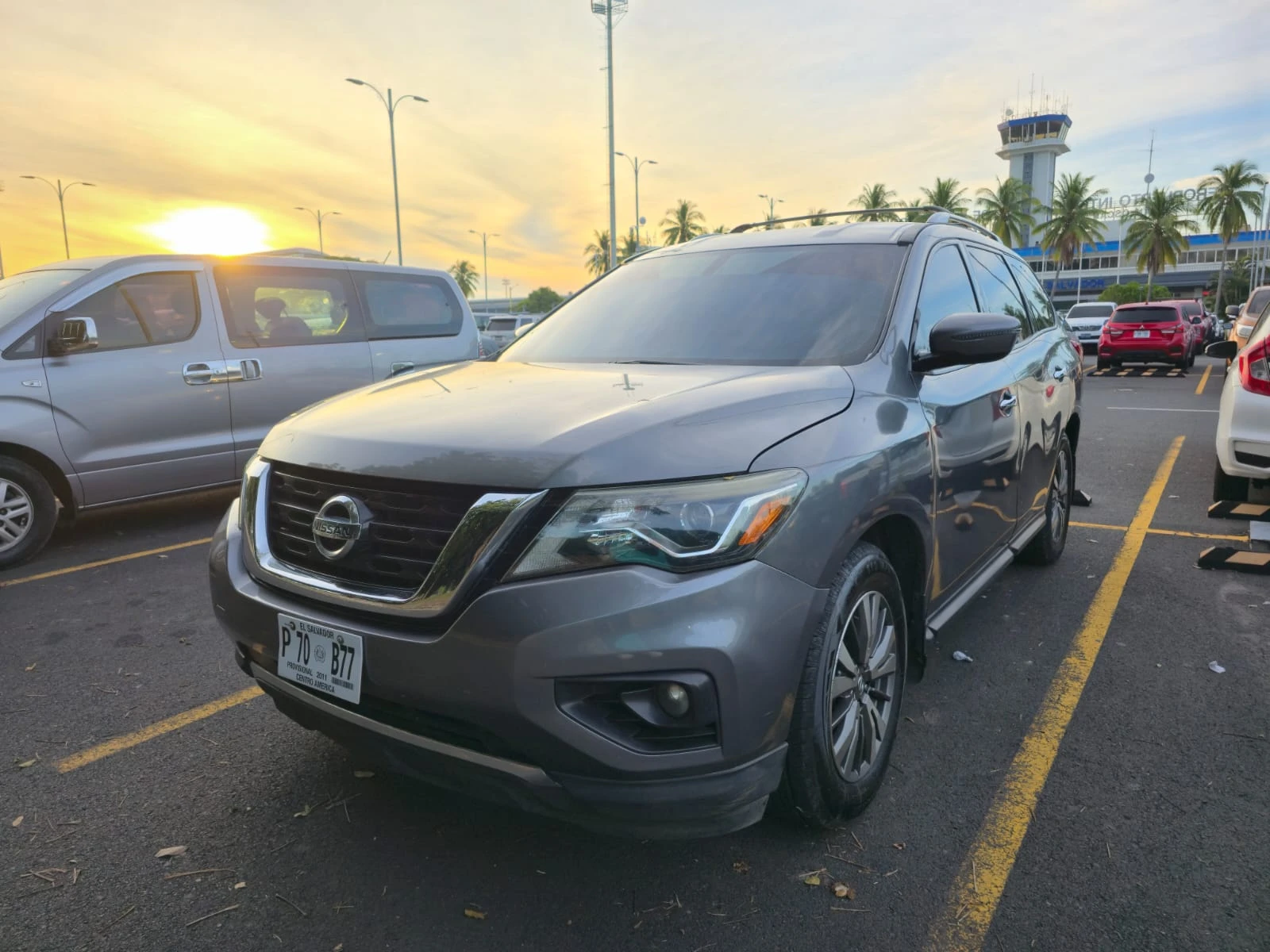 SUV Nissan Pathfinder