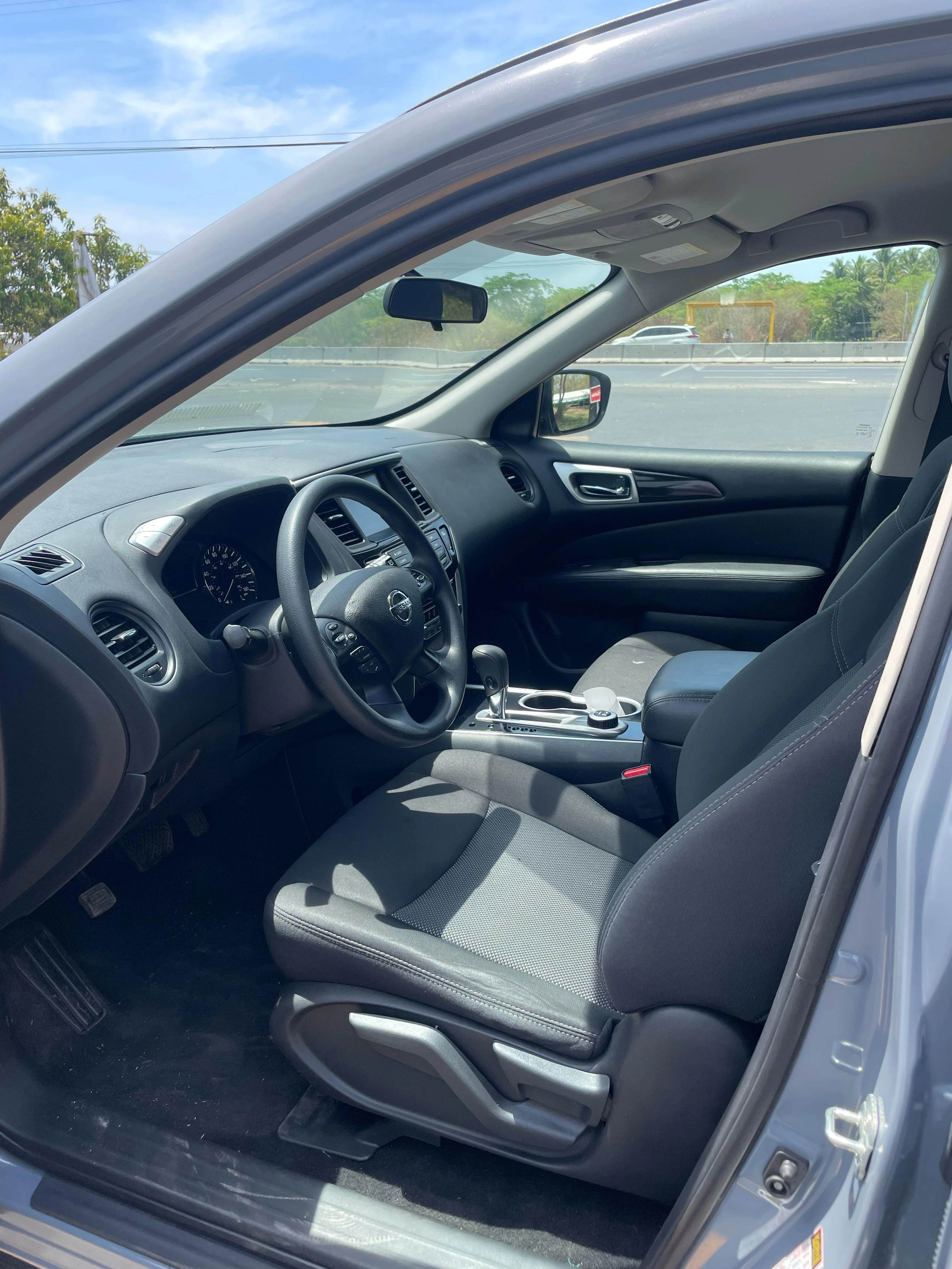 SUV Nissan Pathfinder