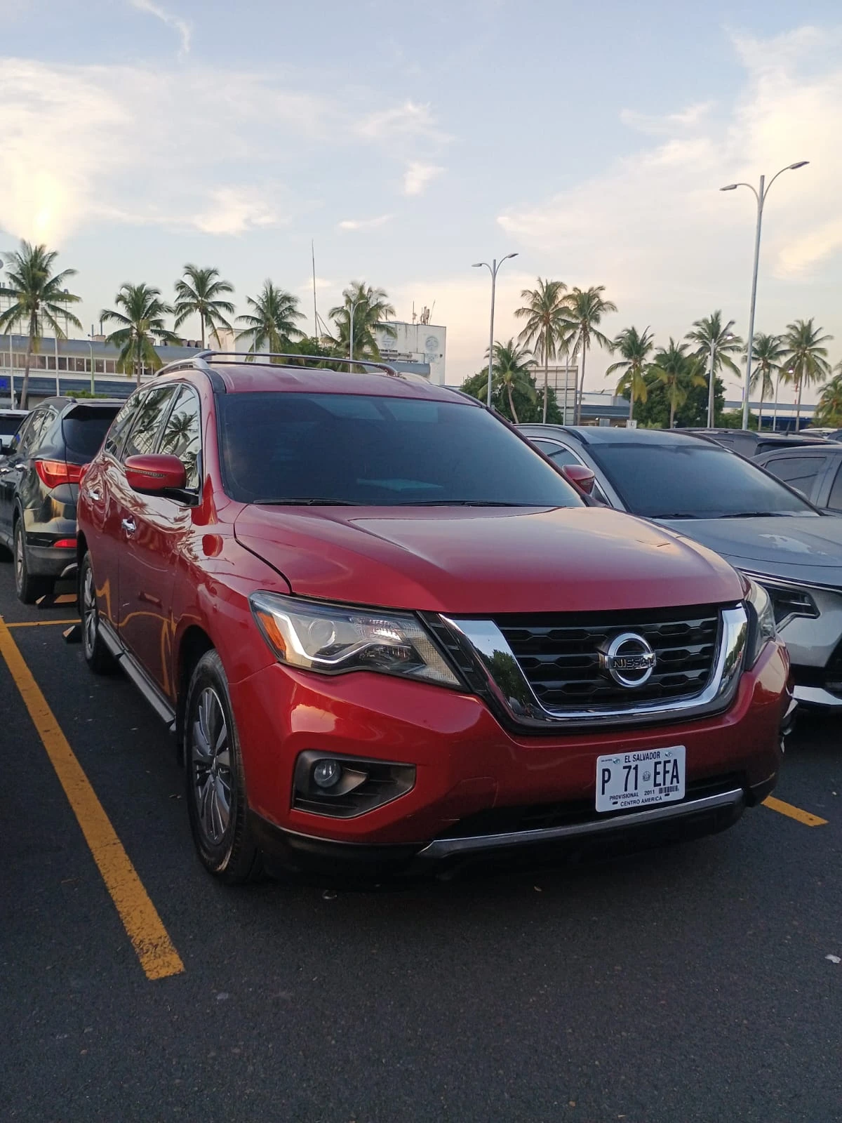 SUV Nissan Pathfinder