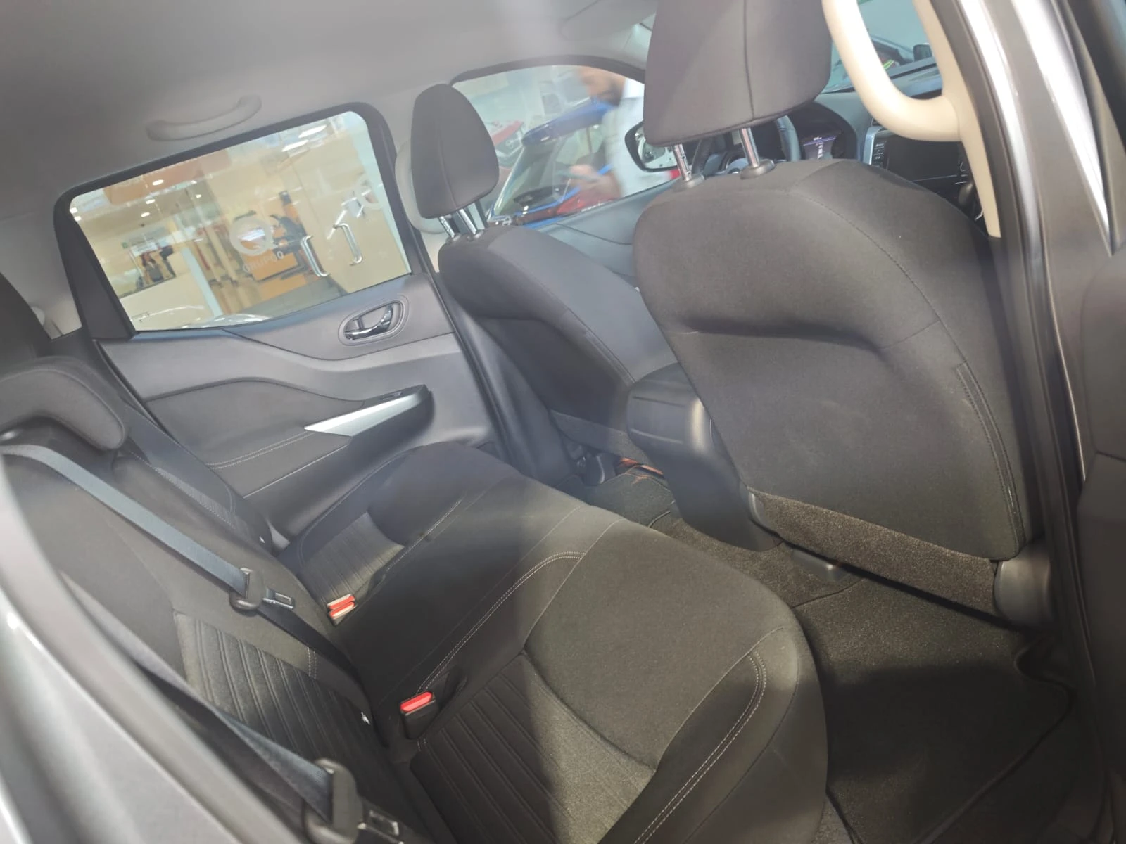 Pick-Up Truck  4x4 Nissan Frontier