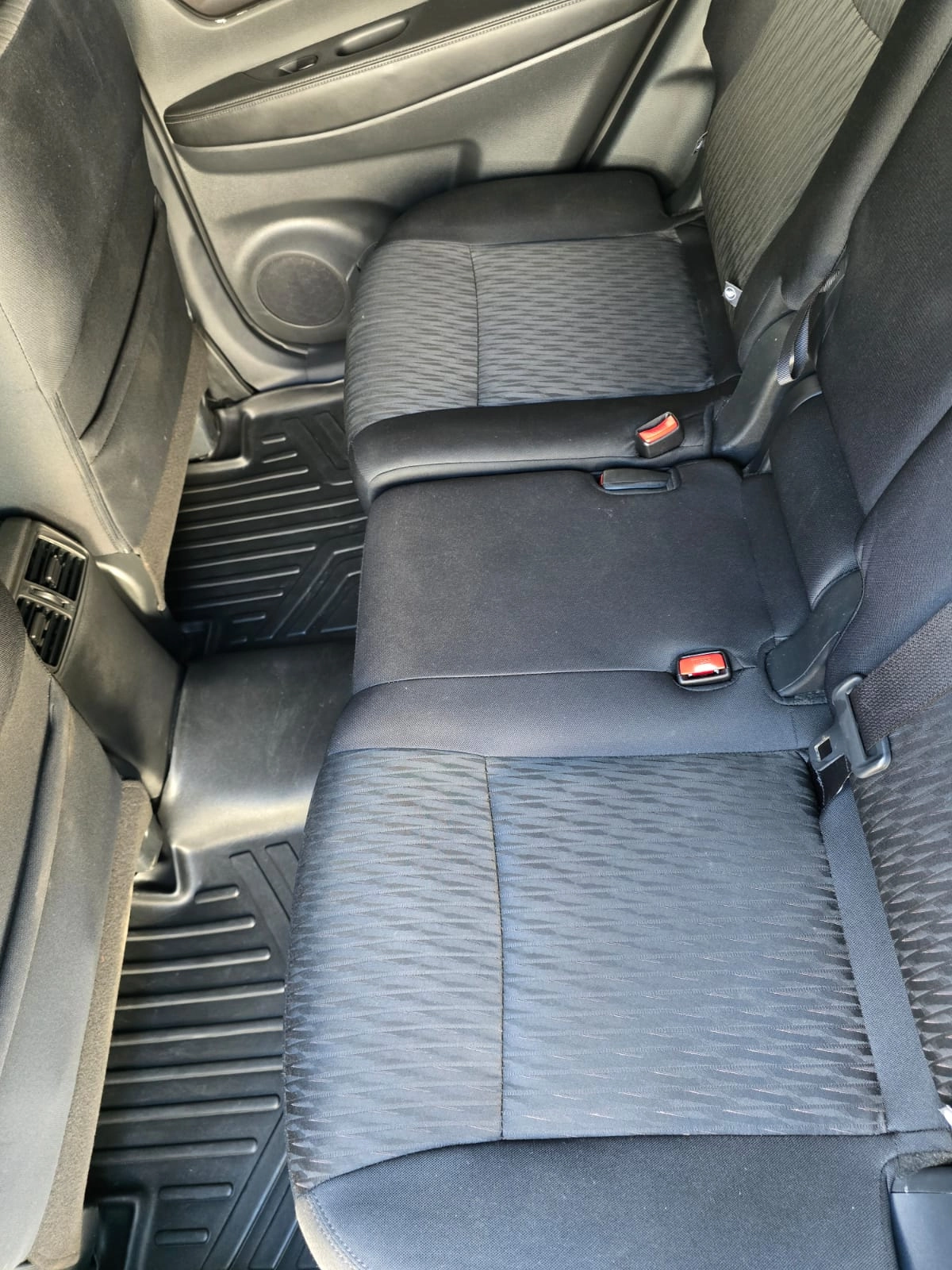 SUV Nissan Rogue AWD