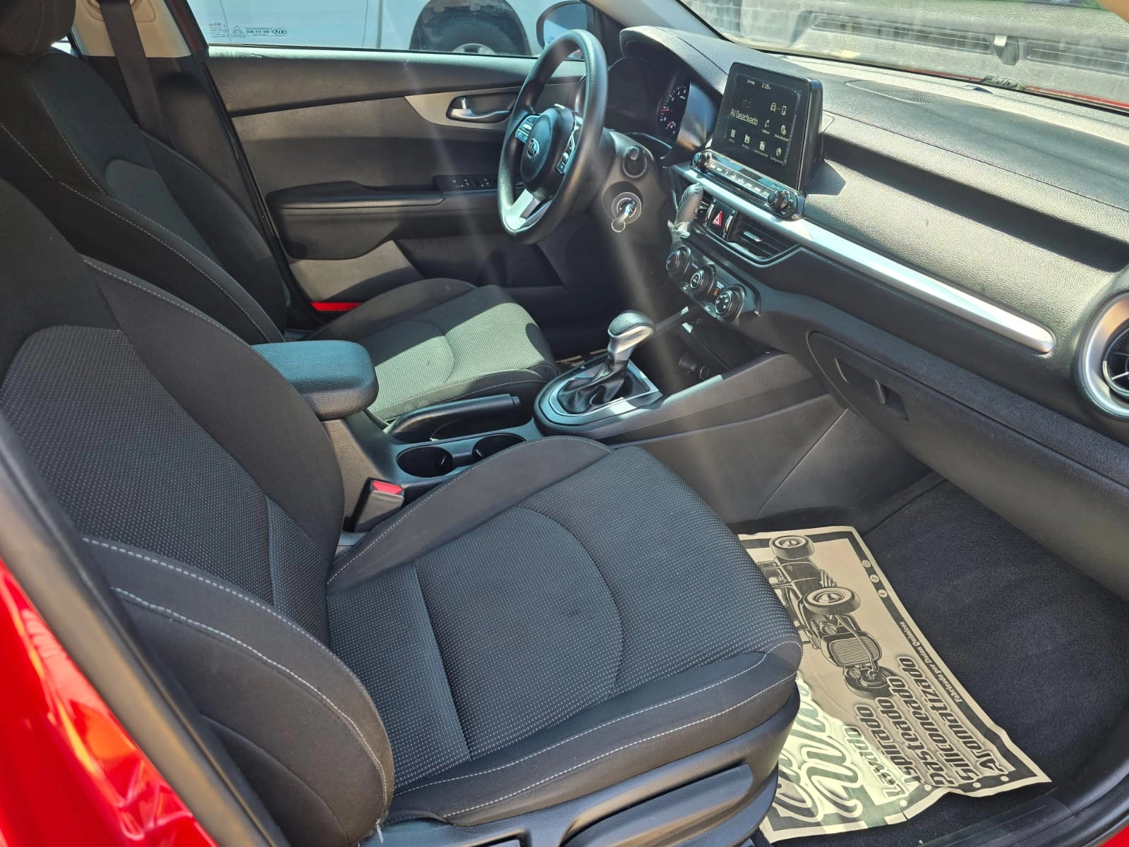 Sedán Kia Forte LX