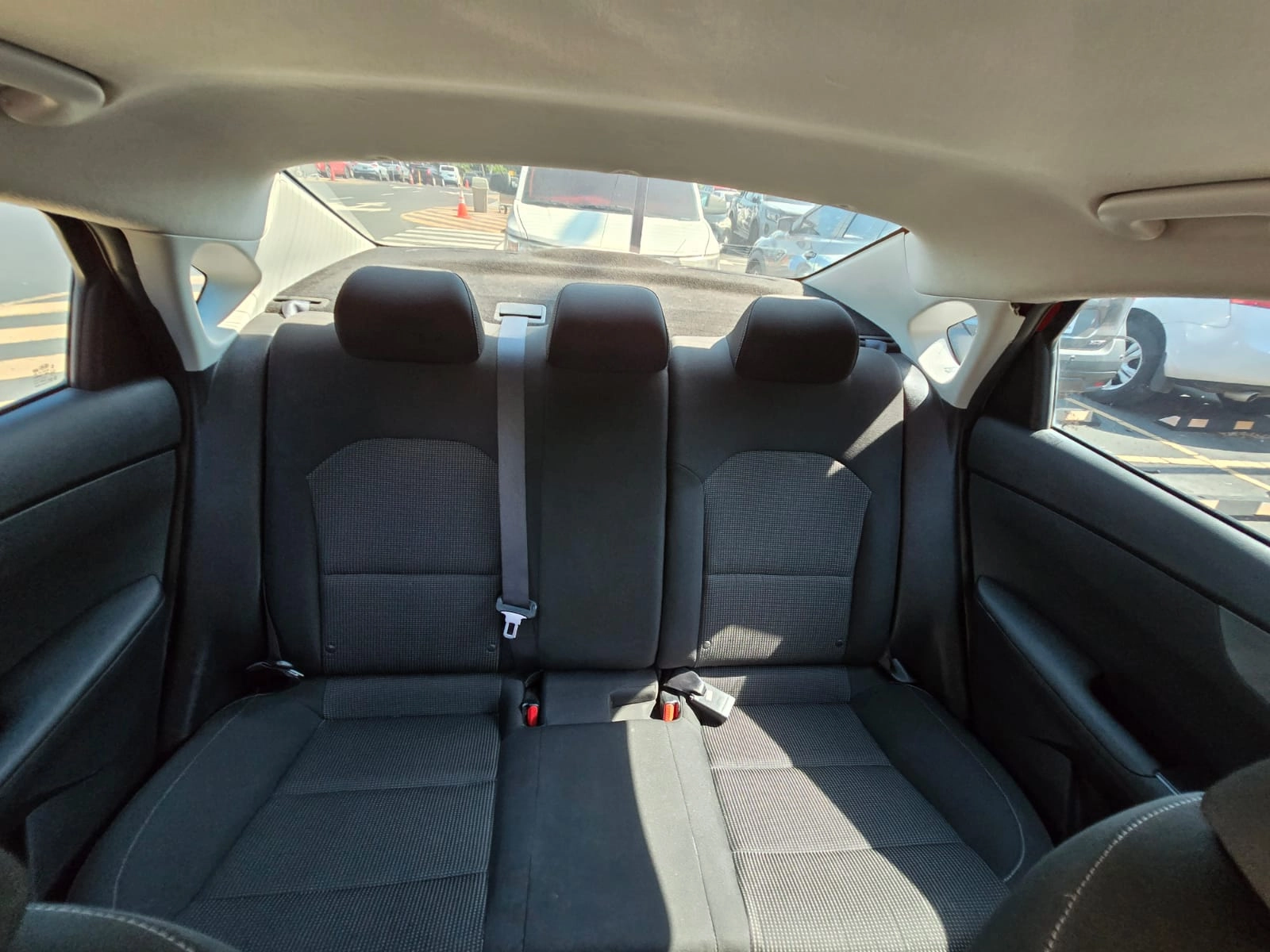 Sedán Kia Forte LX
