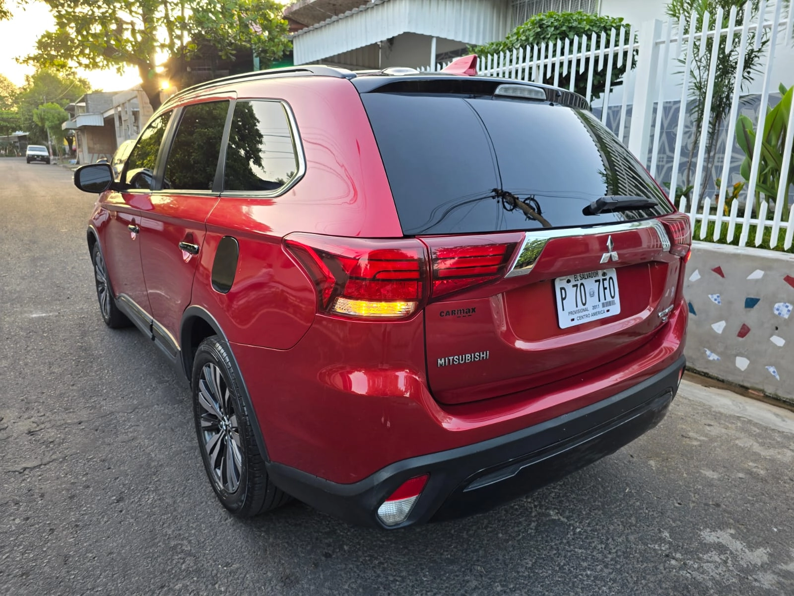 SUV Mitsubishi Outlander