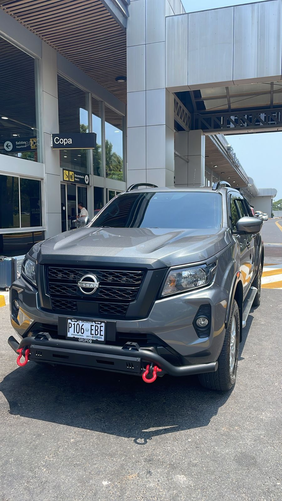 Pick-Up Truck  4x4 Nissan Frontier