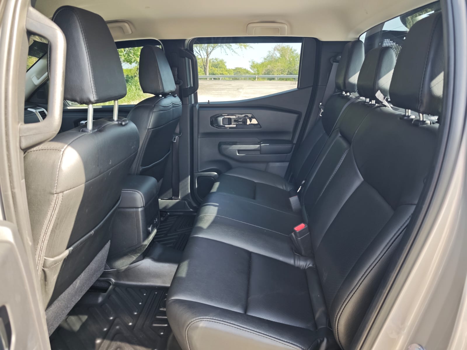 Pick-Up Truck Mitsibishi 4×4