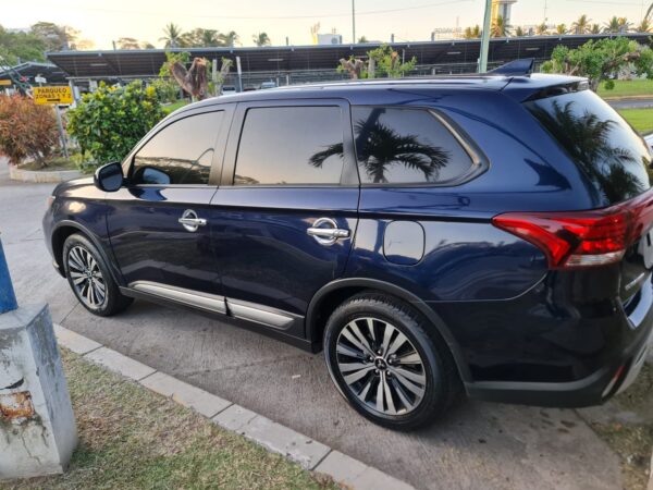 SUV 7 asientos Mitsubishi Outlander SE - Imagen 3