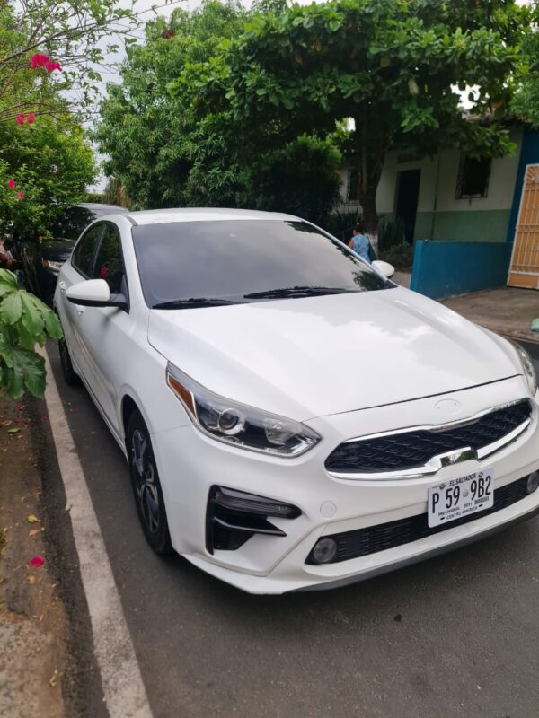 Sedán automático Kia Forte