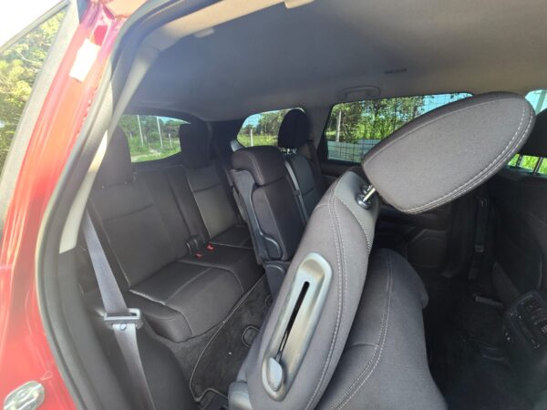 SUV 7/8 pasajeros Nissan Pathfinder SV - Imagen 7