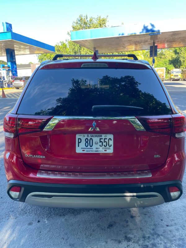 SUV 7 asientos Mitsubishi Outlander SEL - Imagen 4