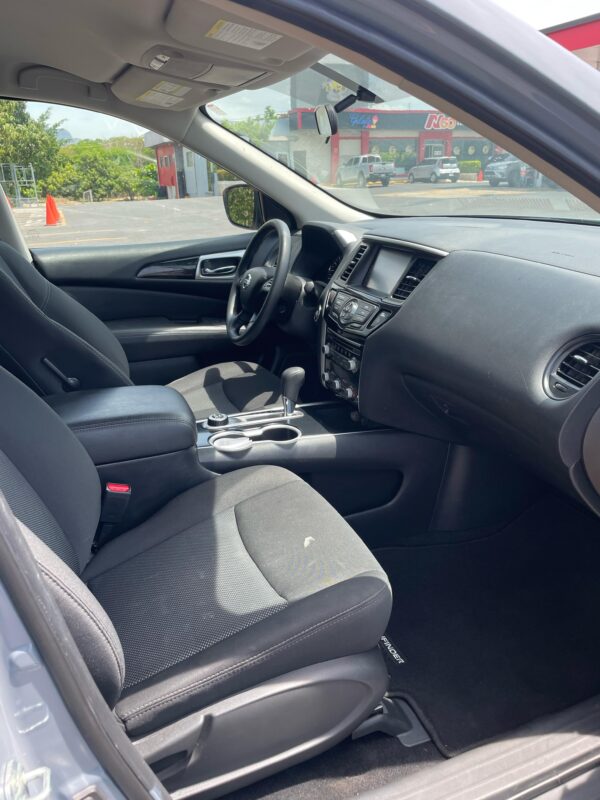 SUV 7/8 pasajeros Nissan Pathfinder 4WD - Imagen 7