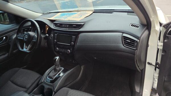 suv de 5 asientos Nissan Rogue - Imagen 2