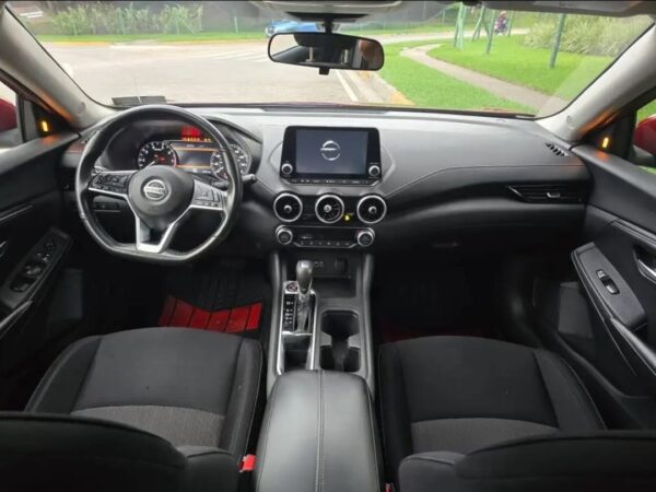 Sedan Nissan Sentra SV automático - Imagen 6