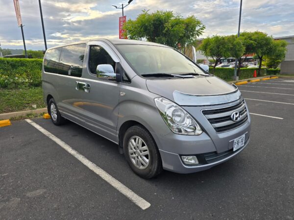 Minivan Hyundai Starex Automática