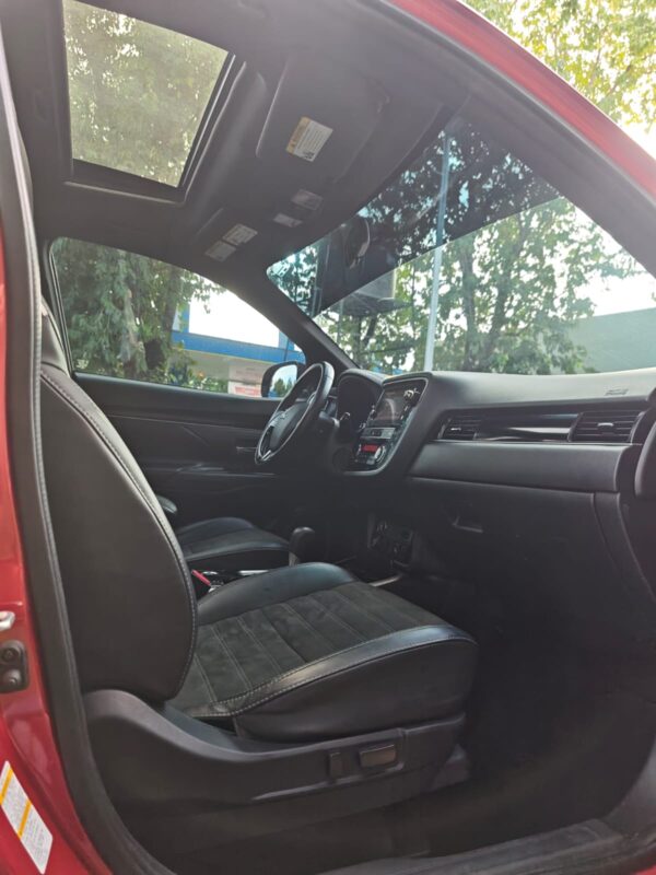 SUV de 7 asientos Mitsubishi Outlander Limited Edition - Imagen 5
