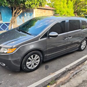 Minivan Hoonda Odyssey 8 plazas