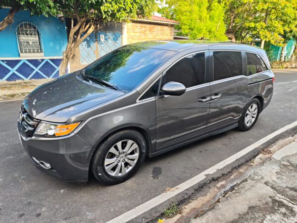 Minivan Hoonda Odyssey 8 plazas - Imagen 8